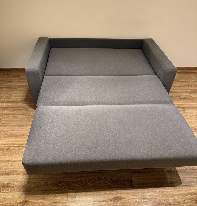 Szara Kanapa /sofa rozkładana 170 cm na 140 cm x 200 cm - Dobry stan