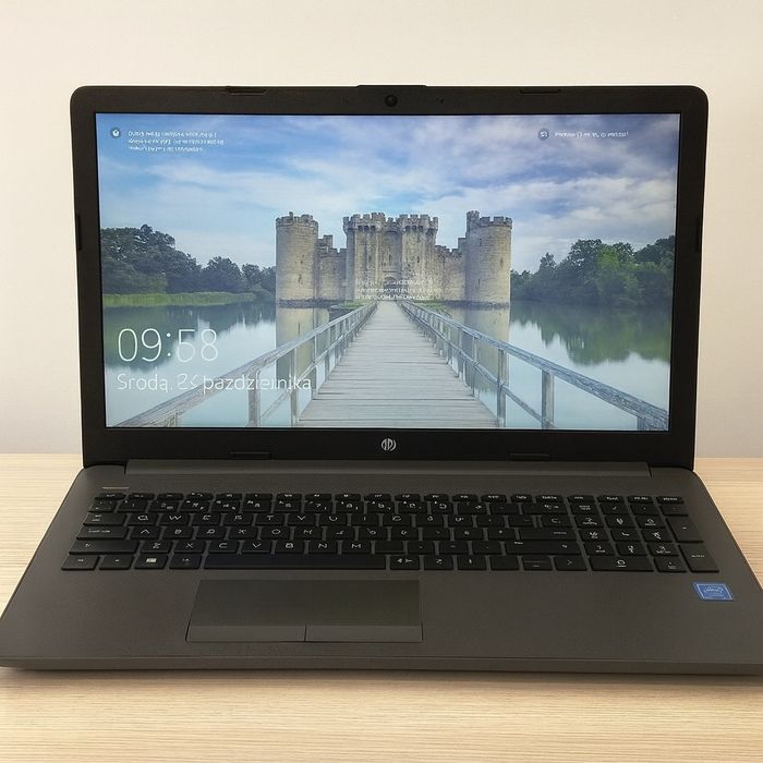 Laptop HP 15,6' Intel 8/128 SSD