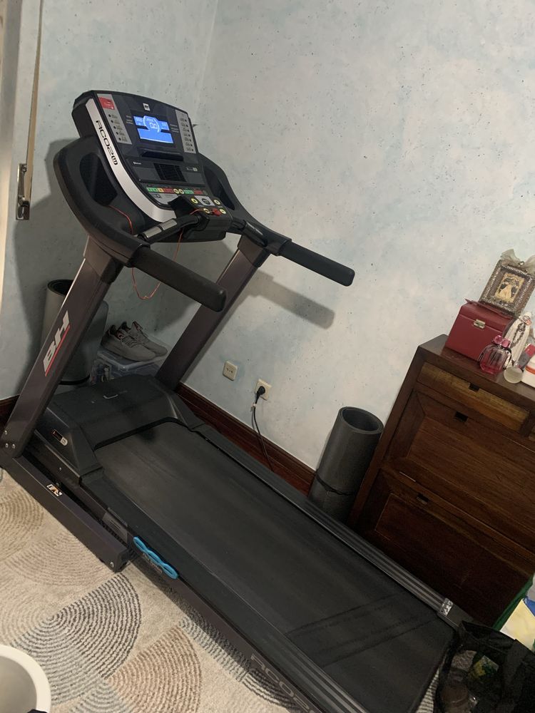Passadeira de Correr BH RC02W