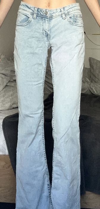 Модні джинси кльош клёш буткат нові