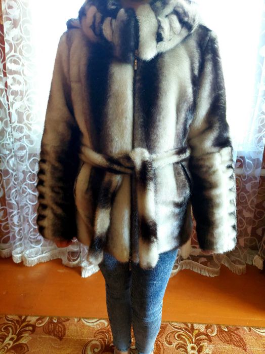 Продам шубу. В гарному стані.