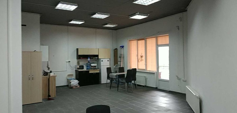 Офис 200 кв.м , Зал+ кабинет+ кухня, 2 сан.узла СУПЕР!