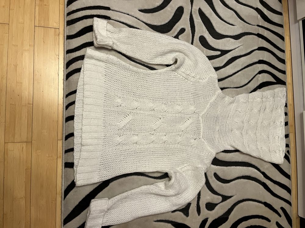 Sweter damski z golfem oversize