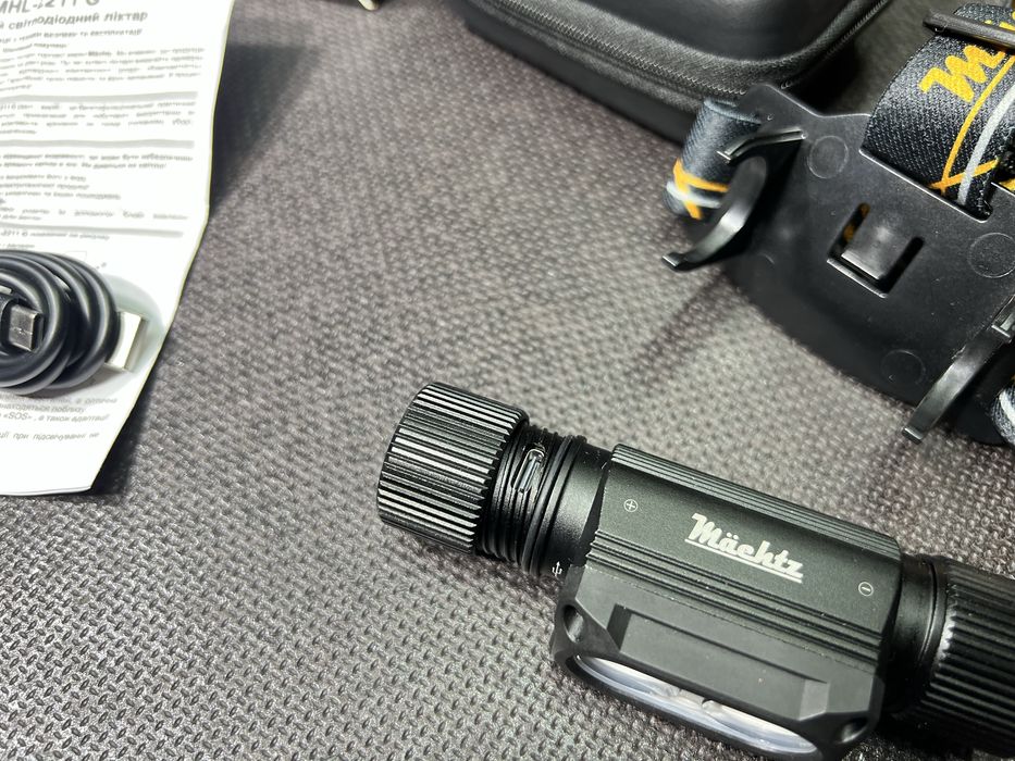 Фонарь налобный Machtz MHL-2211 G + зеленый и красный свет