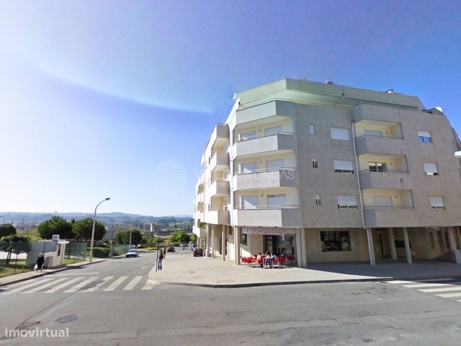 Excelente Investimento! Apartamento T3 em Felgueiras, Frente ao Pol...