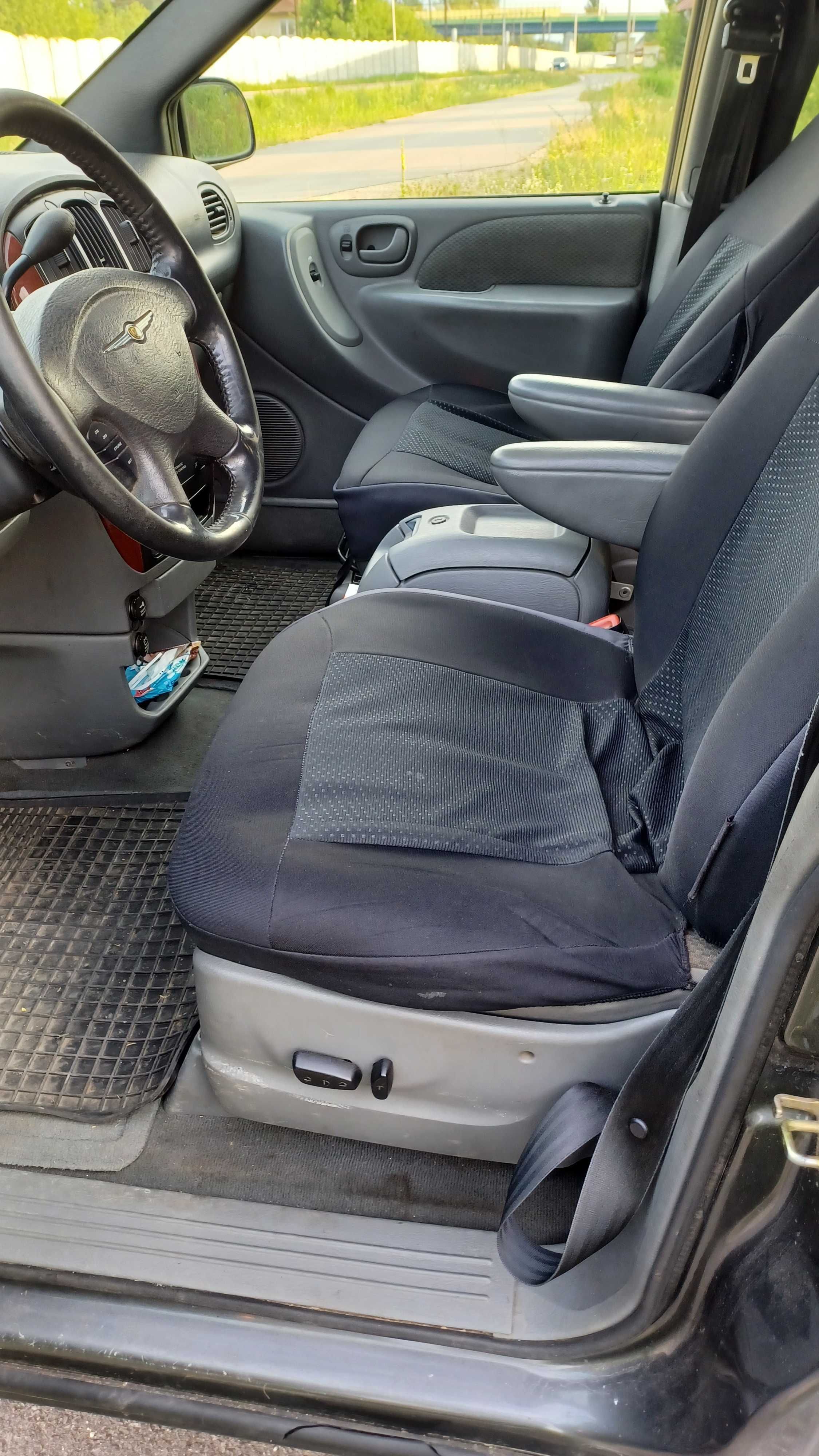CHRYSLER voager 2.8