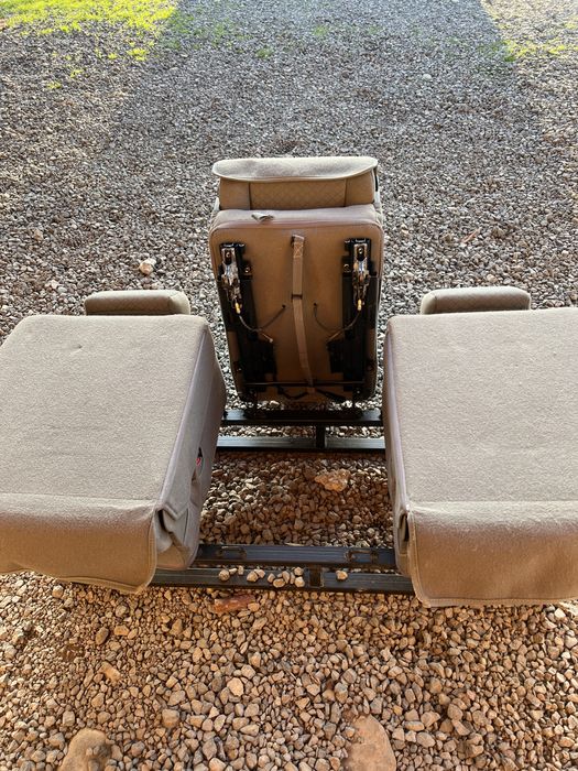 Сидіння для буса. Сідушки, крісла, автосидіння