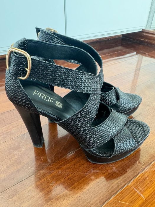 Sandálias marca Prof