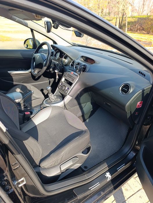 Peugeot 308 (2008) 1,6 бензин атмосфера