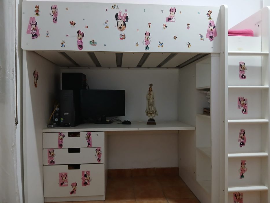 Beliche com armário e escritório