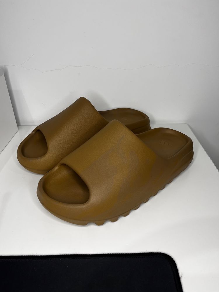 Yeezy Slide Ochre 42