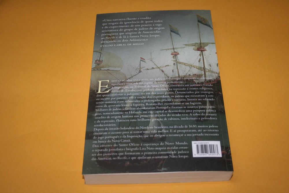 [] Arrancados da Terra, de Lira Neto