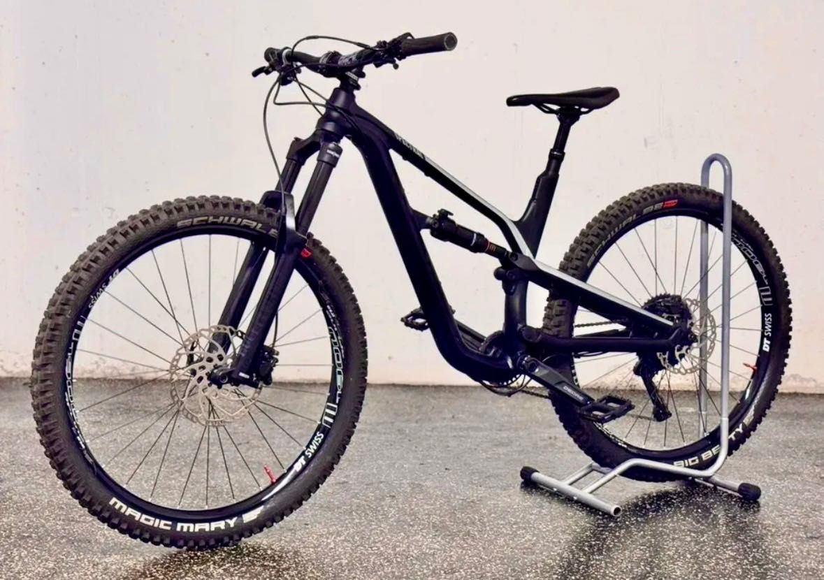 Canyon Spectral  2019 M 27,5 Rs Pike  DT Swiss Shimano XT Super Stan