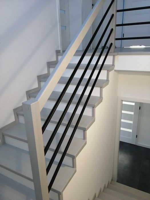 Schody drewniane / balustrady