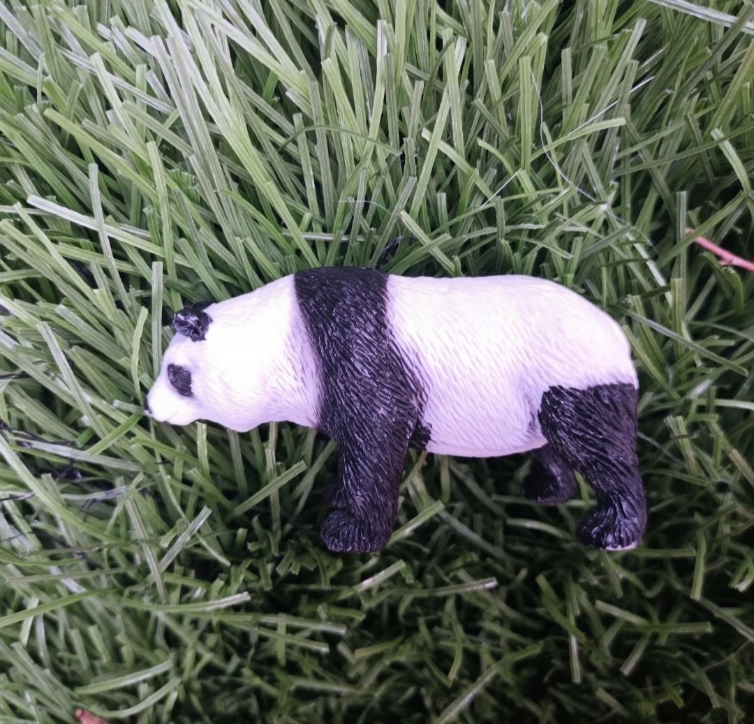 Figurka panda...