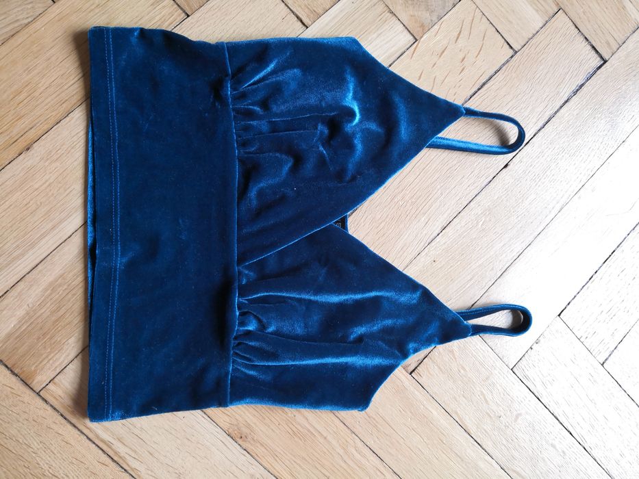Welurowy crop top krótka seksowna bluzka na ramiączkach