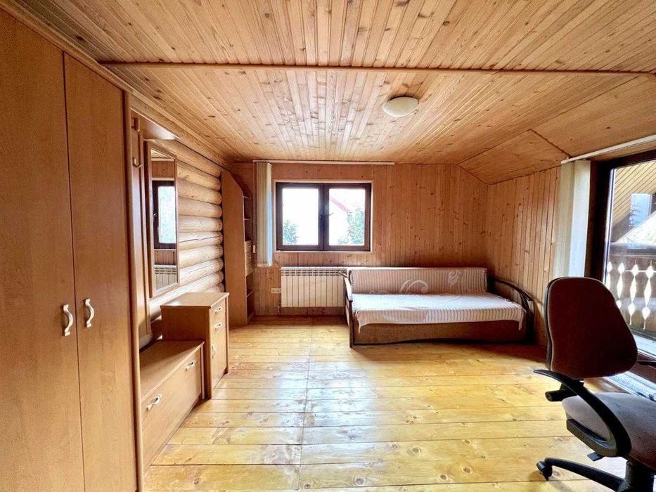 Продаж будинку, вулиця Білогорща