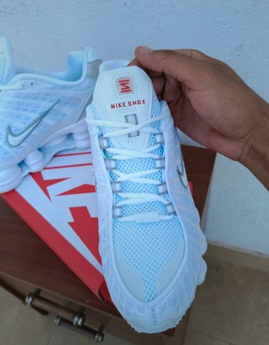 Nike Shox brancas