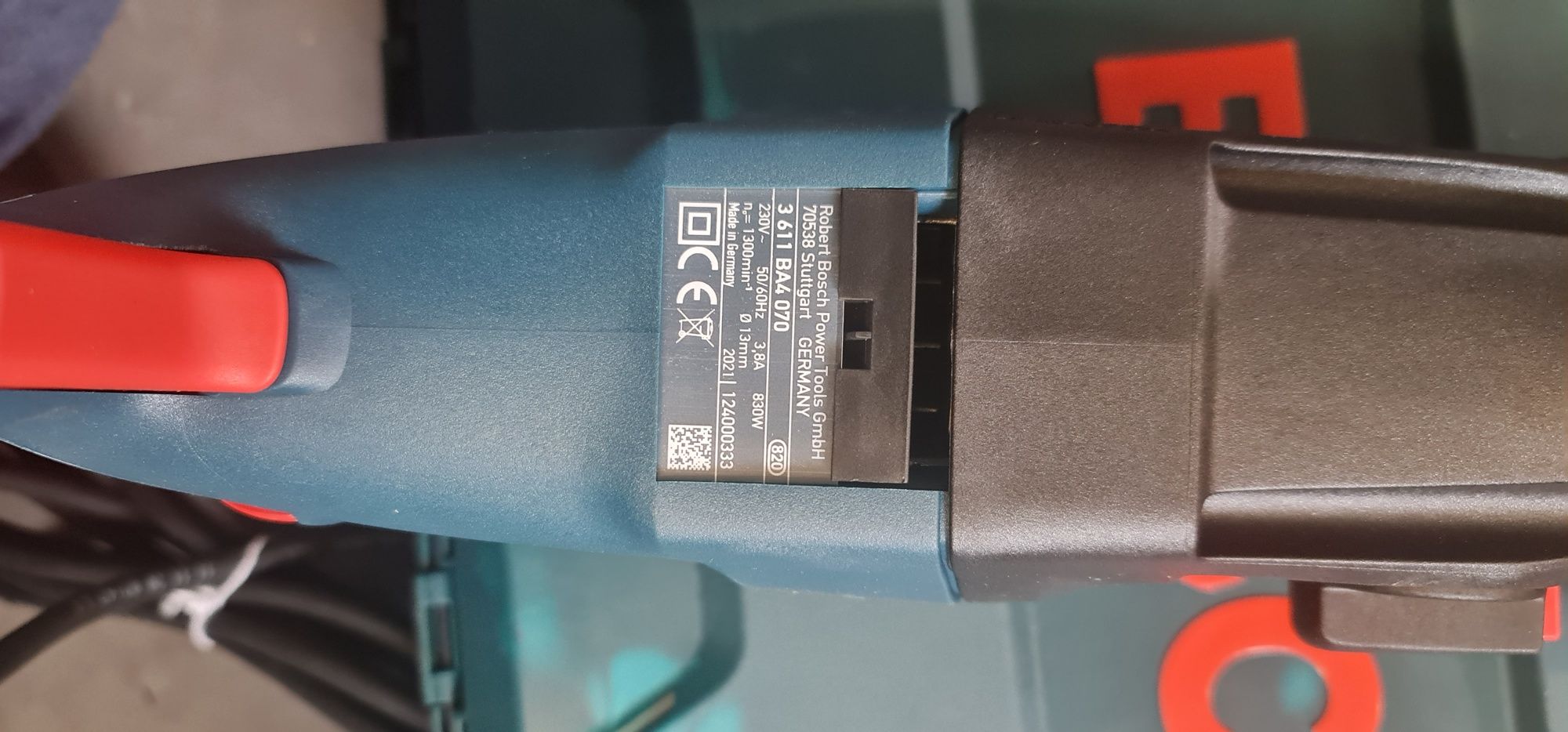 BOSCH młot udarowo-obrotowy SDS PLUS 830W 2.7J GBH 2-26 F