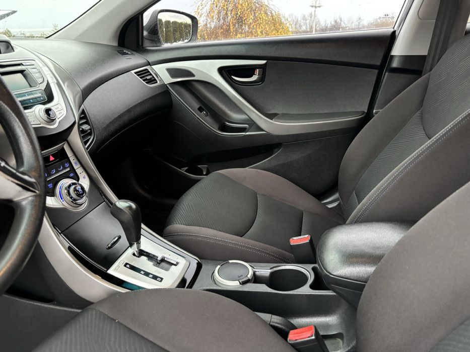 Hyundai elantra avtomat 2011