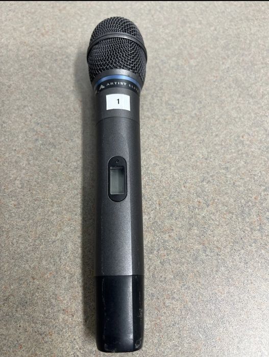 Shure UC24/SM87. Audio-Technica AEW R4100/T5400.
