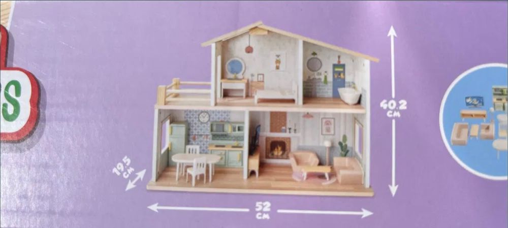 Дерев’яний іграшковий будиночок