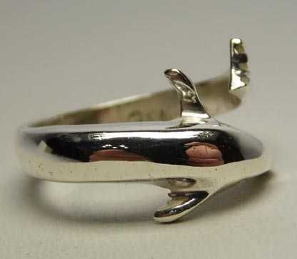 Srebrny pierścionek delfin Meksyk R.14.