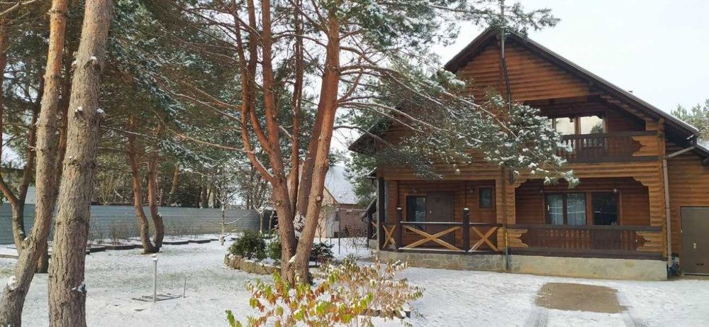 Будинок дом у сосновому лісі подобово посуточно 30 км від Києва, сауна