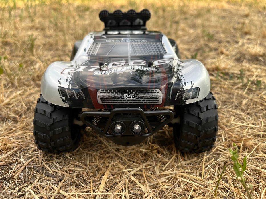 Машинка на радіокеруванні 1:18 машинка на радиоуправлении