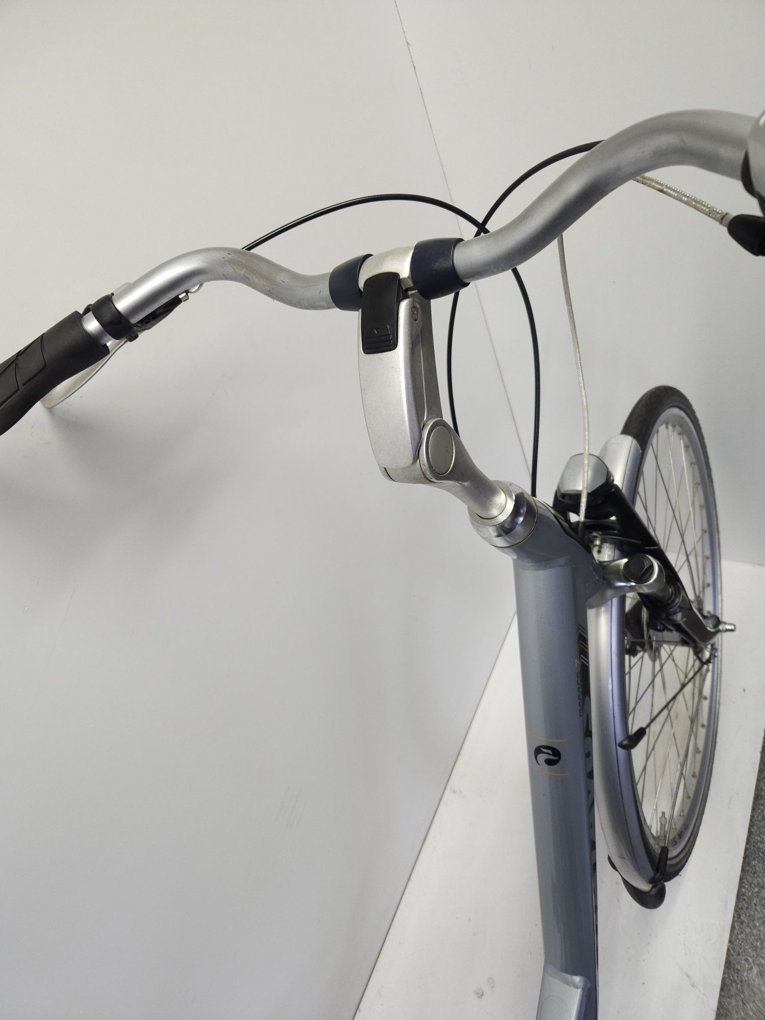 BATAVUS GENOVA używany rower holenderski NEXUS 7 prądnica