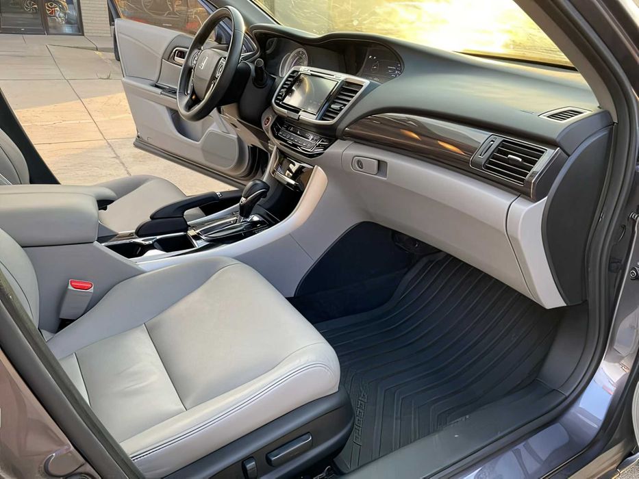 Honda Accord      2017