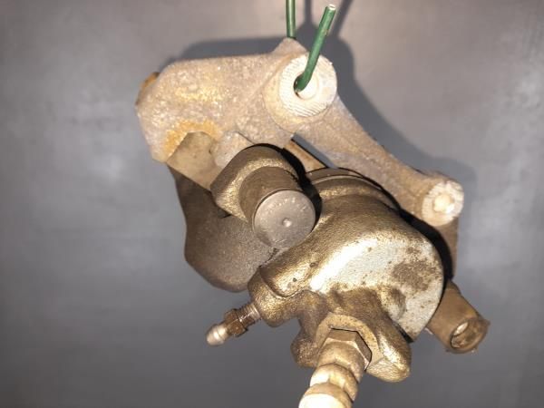 Pinça travão / maxila de travão frente direita RENAULT Clio IV (BH_)