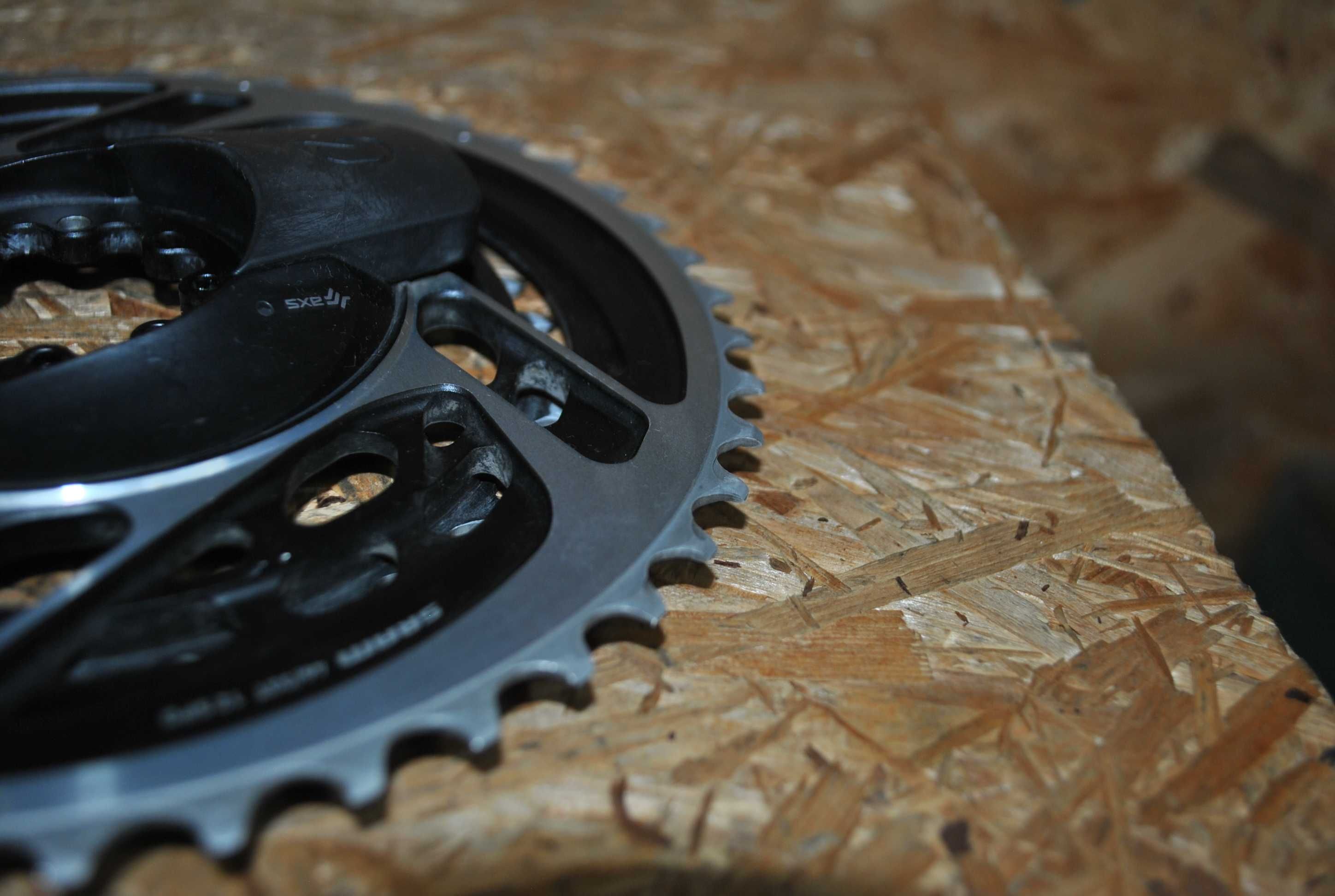 Idealna zębatka z pomiarem mocy Sram Red Axs Quarg 46/33T Gravel 2