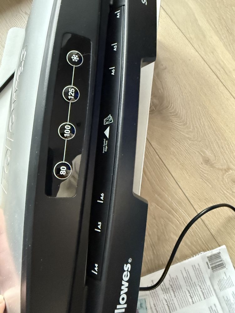 Laminator FELLOWES Saturn 3i A4 Szerokość laminacji 235 mm