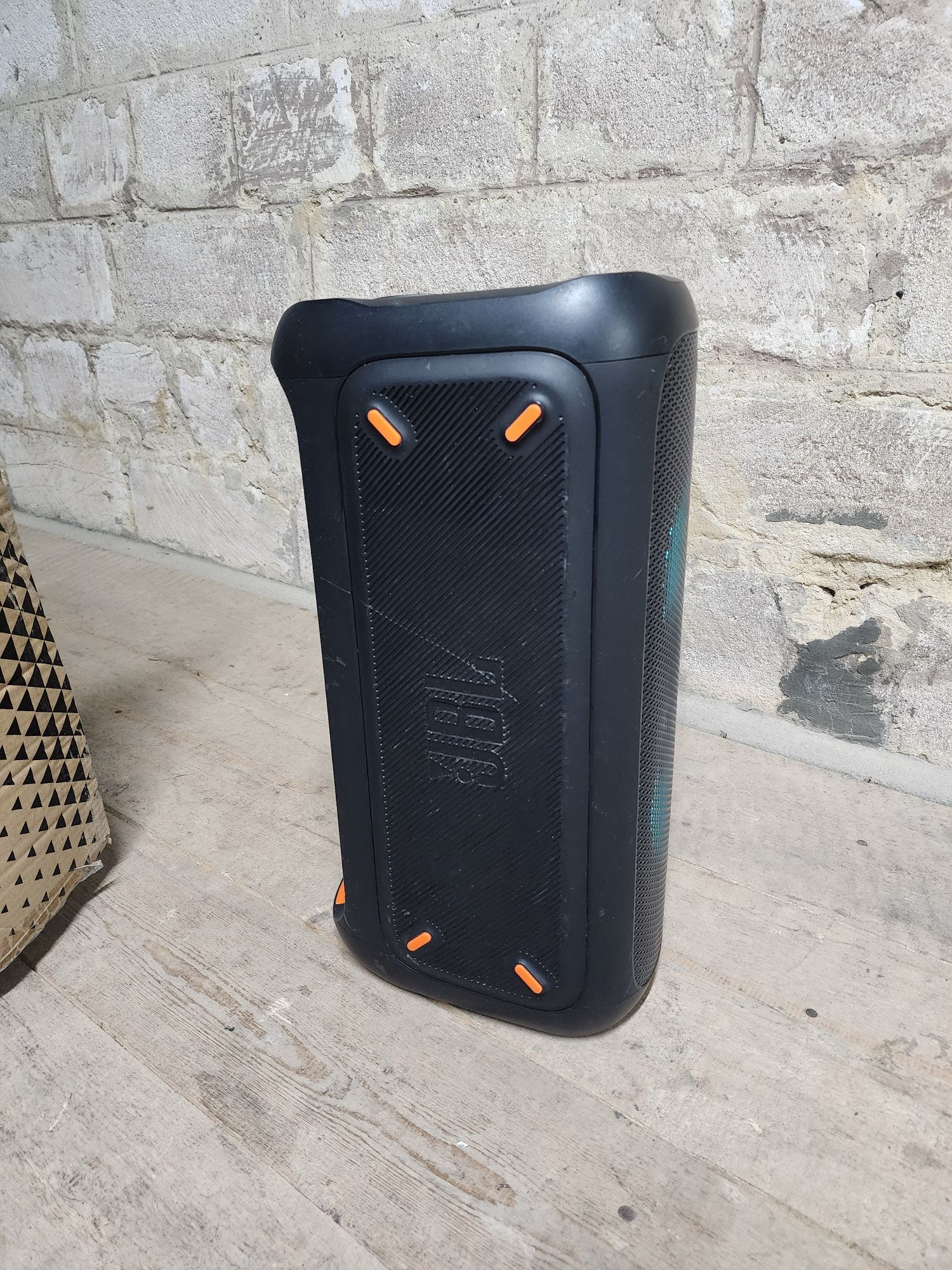 Колонка JBL Partybox 100