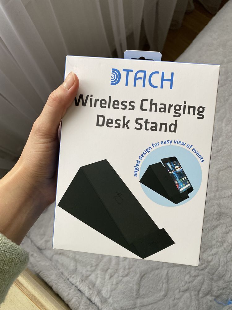 DTach Wireless Charging Desk Stand