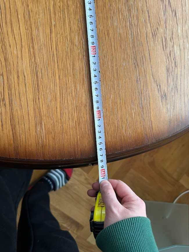 Drewniany stół rozkładany z regulowaną wysokością