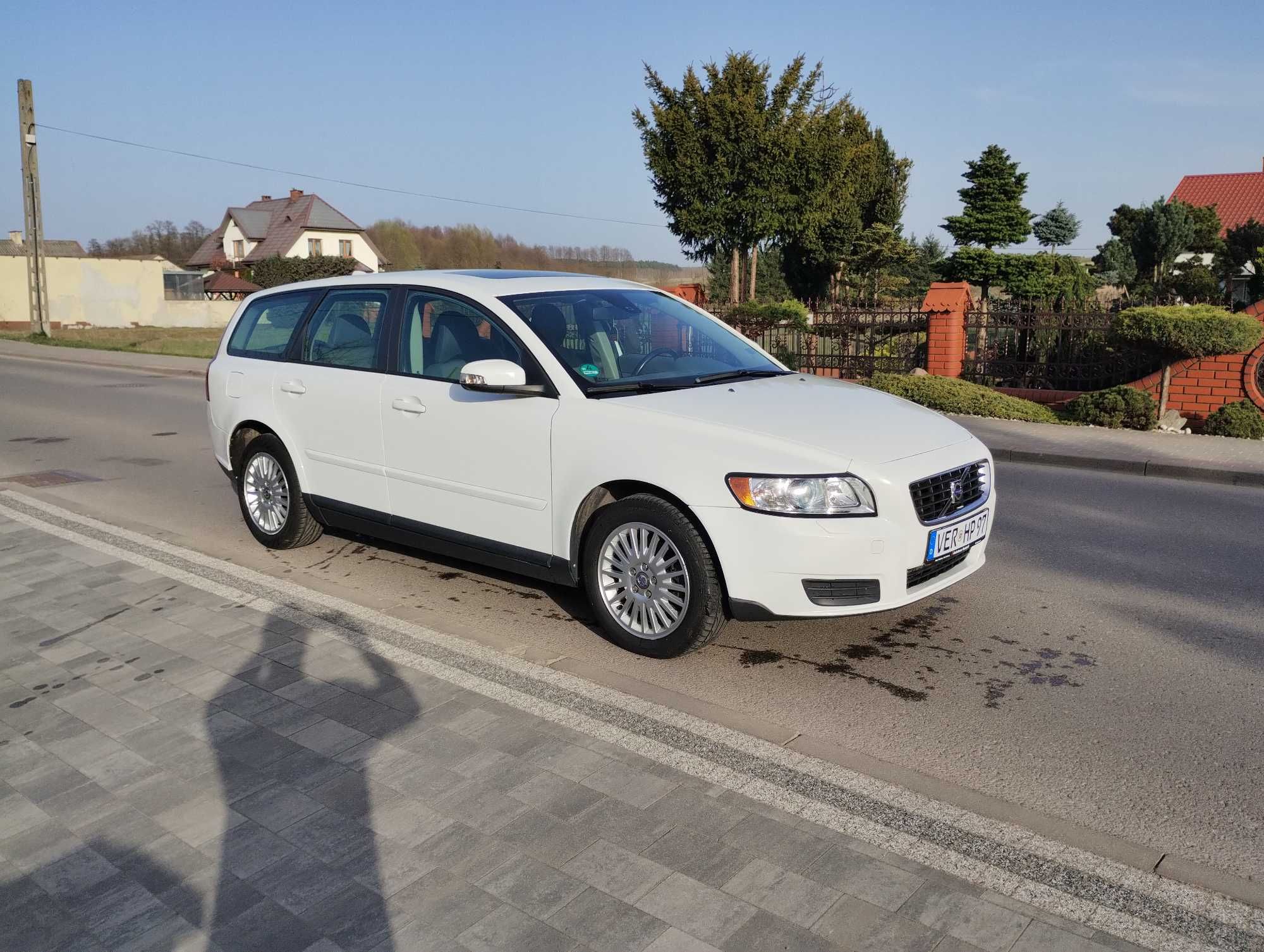 Volvo v50 2.0 HDI 136KM 2009r 210000km Ksenony, Klimatronik