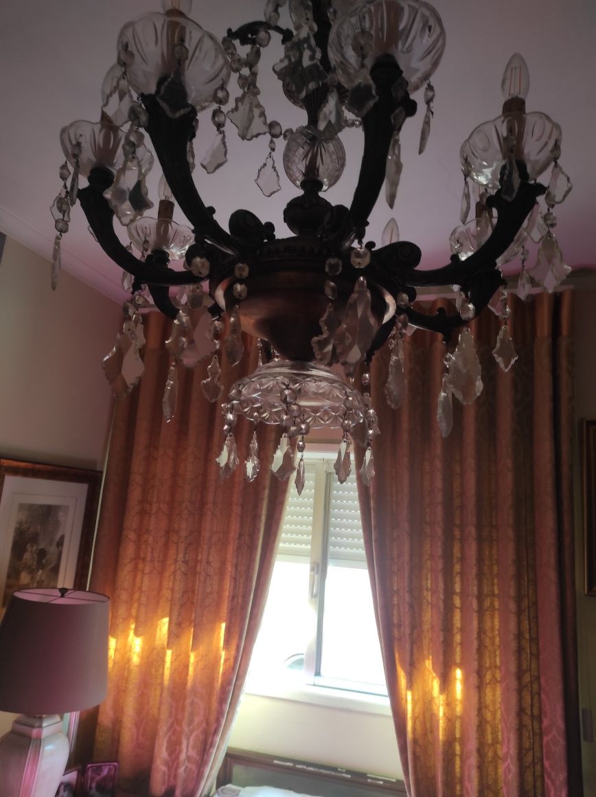 Lustre grande em bronze