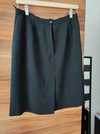 Czarna spódnica klasyczna