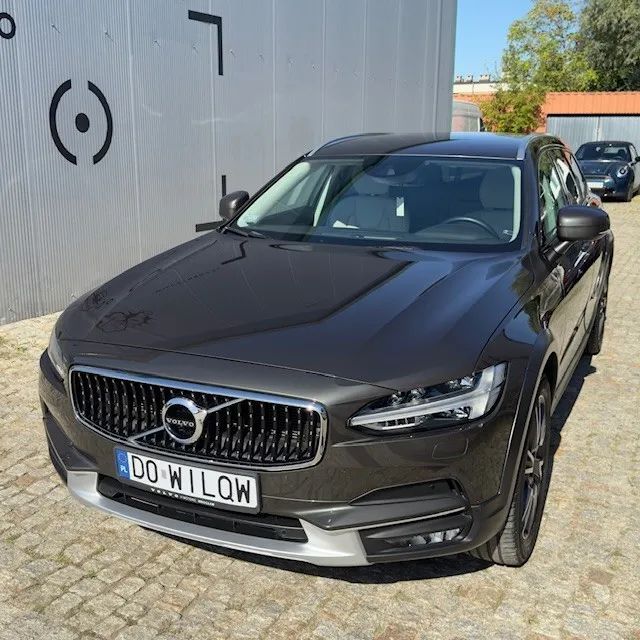 Volvo V90 Volvo V90 Cross Country T 5 AWD Geatronic wersja Cross Country PRO