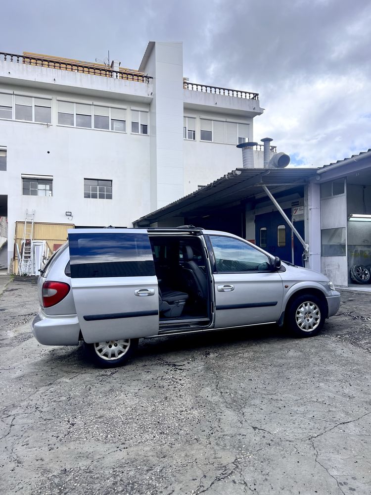 Clrysler voyager 2.5 141