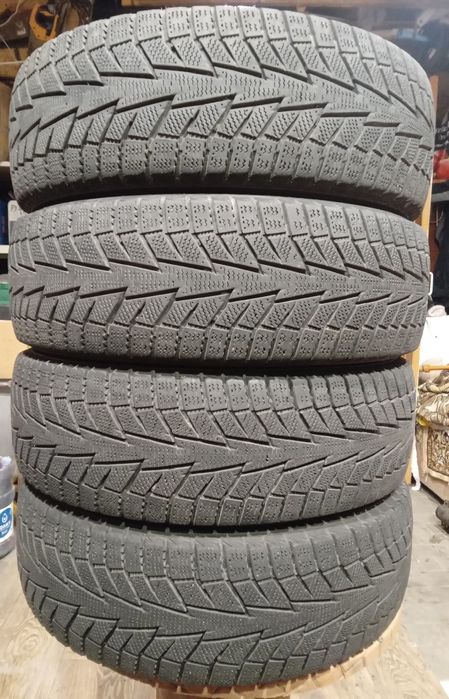 Зимова гума Hankook R15