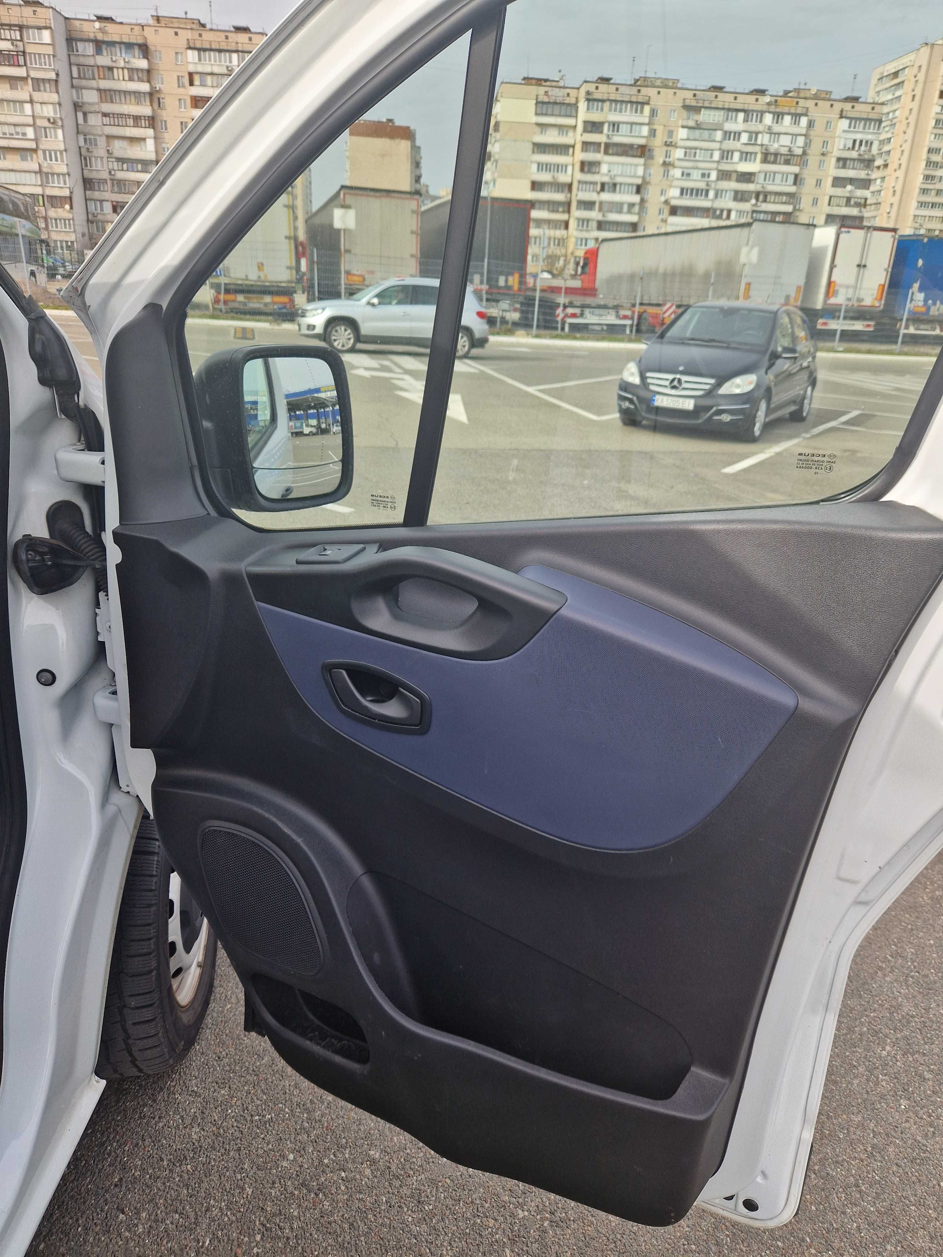 Продам Opel Vivaro