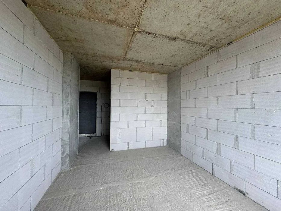 Терміново! Однокімнатна з панорамним видом!