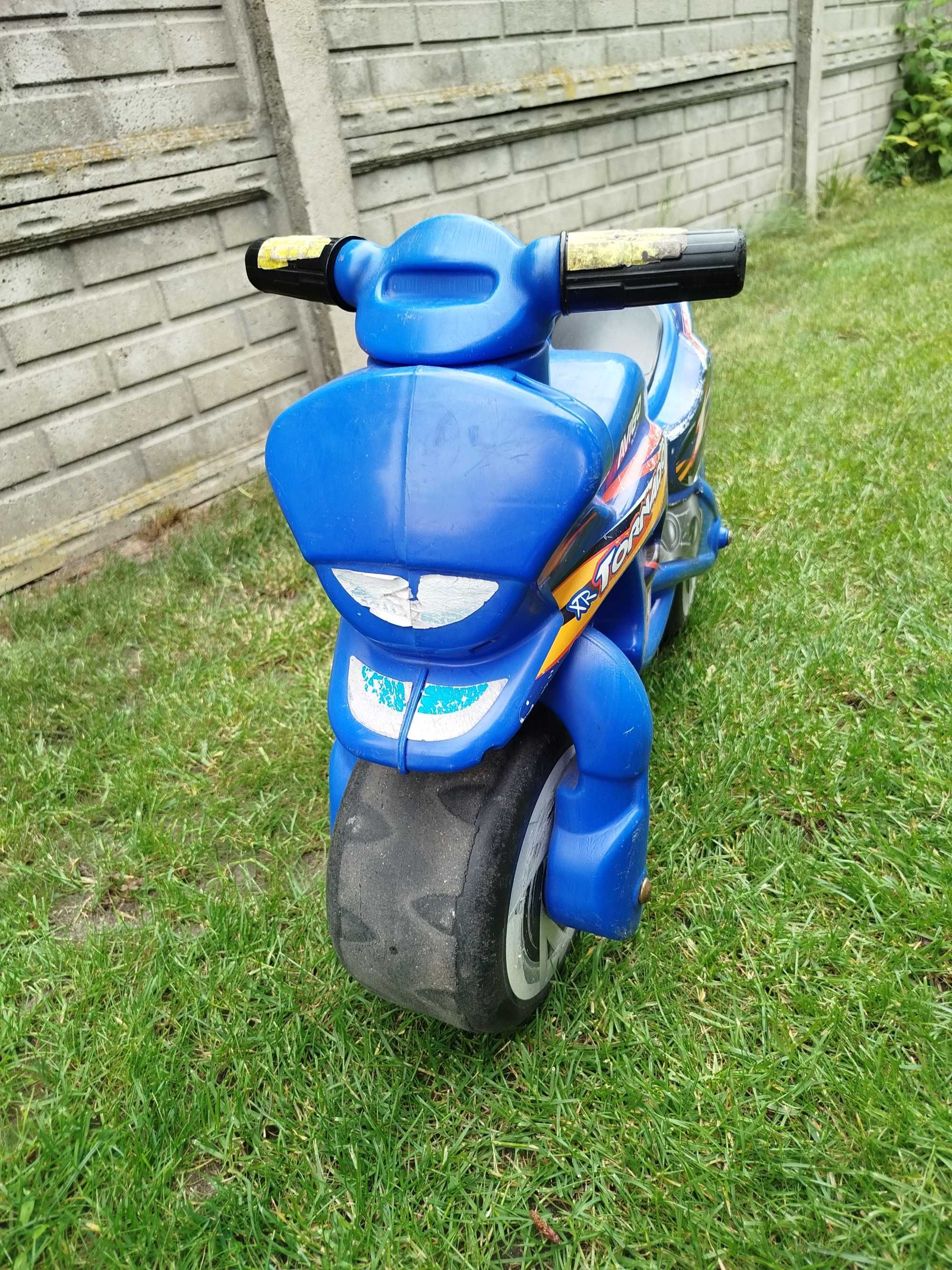 Jeździk motor biegowy