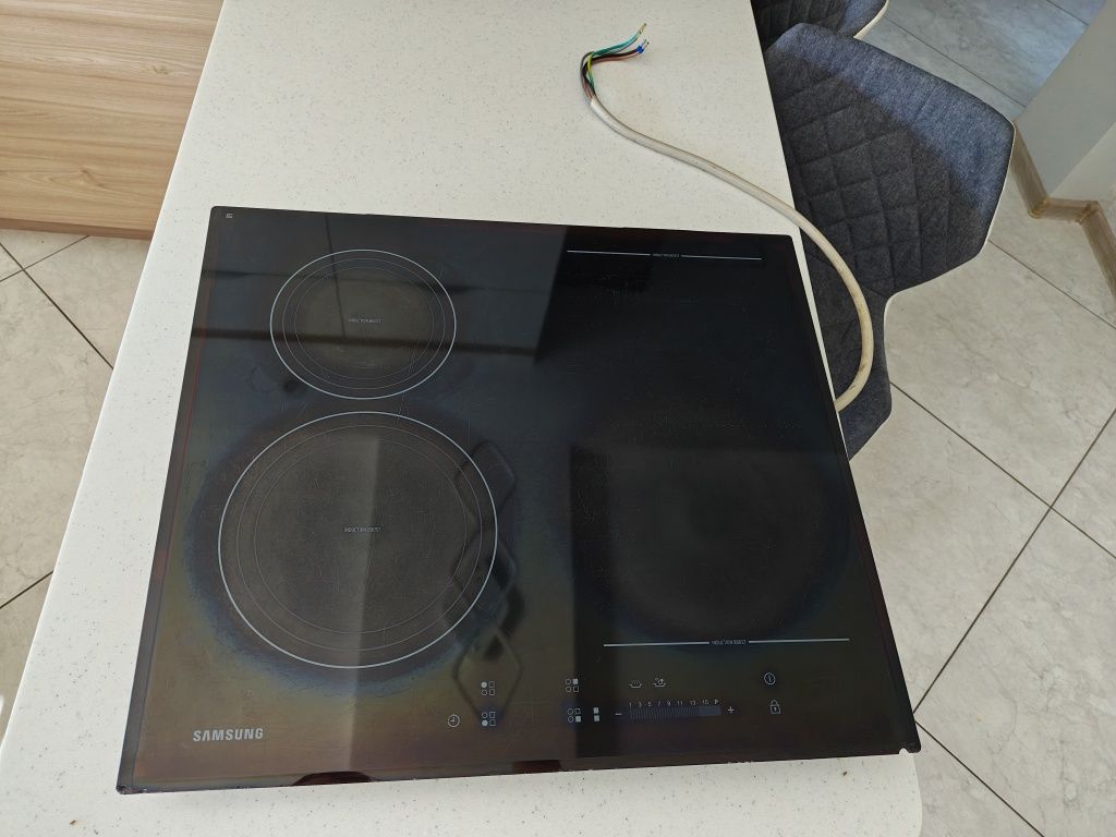 Płyta indukcyjna Samsung CTN464KC01