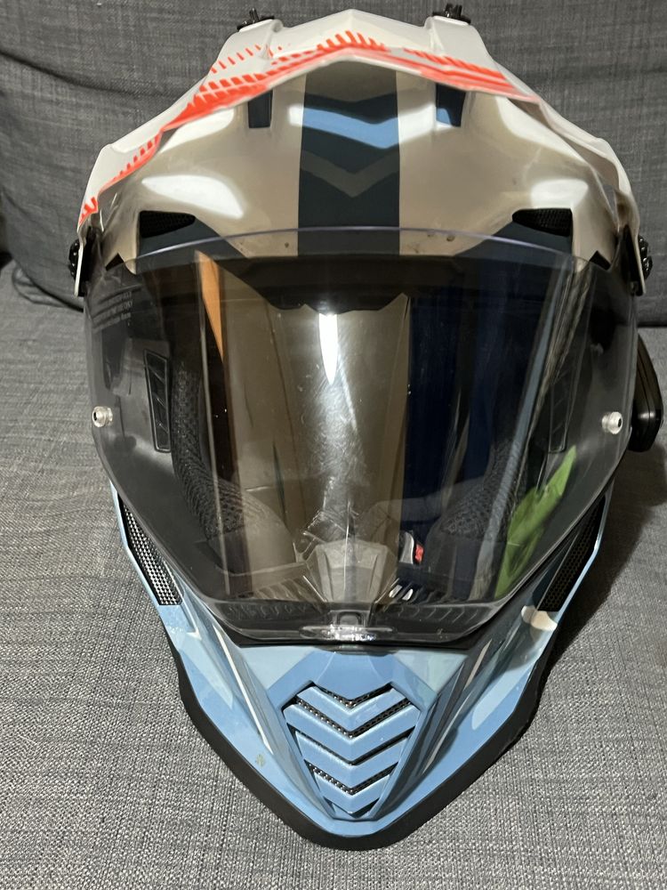 Capacete LS2 Pioneer EVO com sistema CARDO tamanho M