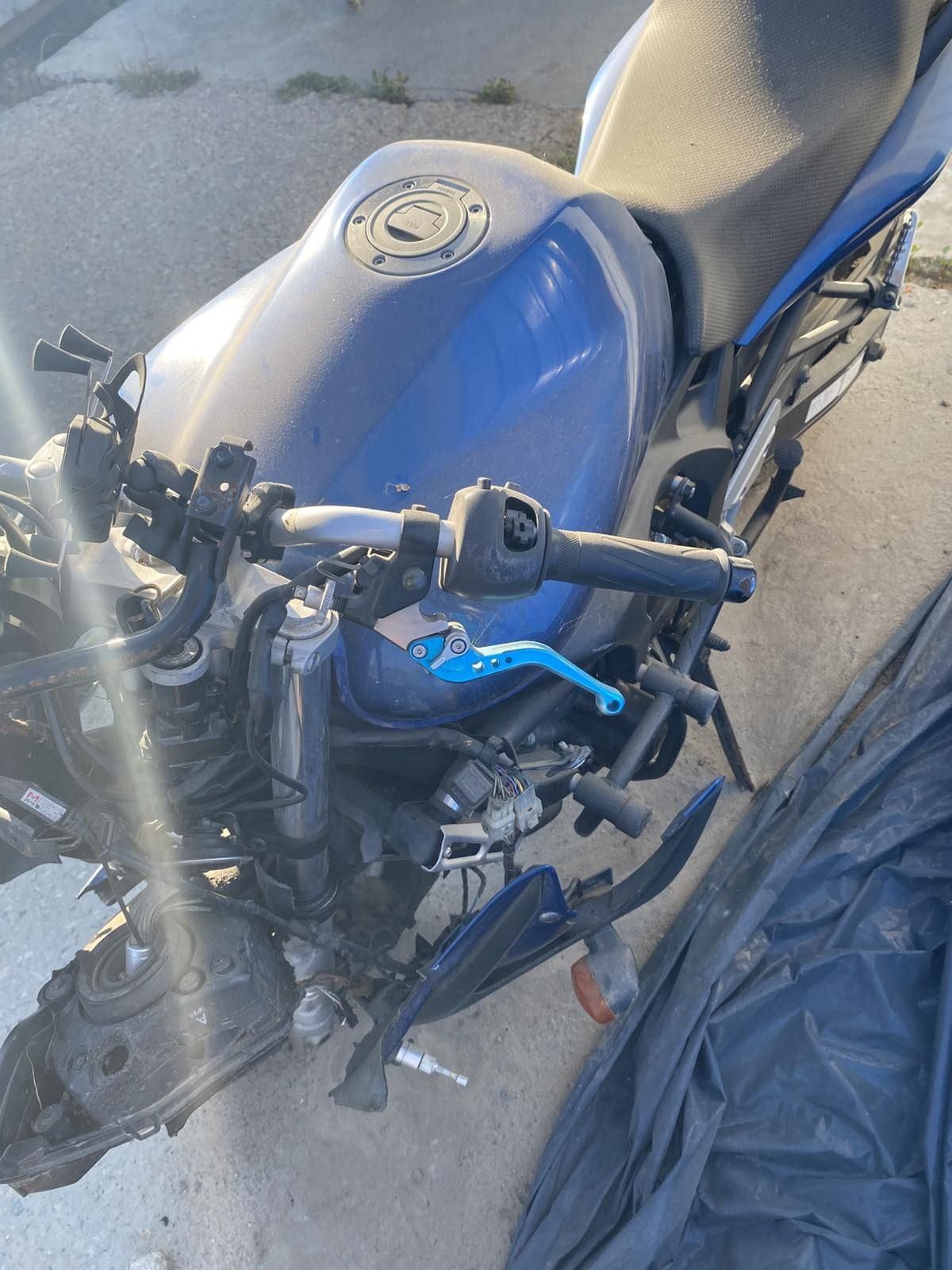 Продам мотоцикл після дтп Yamaha fz6s 2006рік інжектор.Кому цікаво тел
