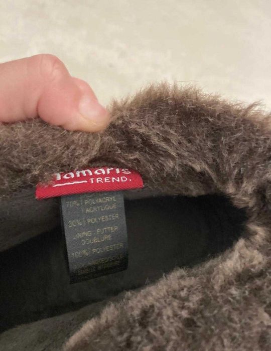 Botins novos, com pelo Marca Tamaris